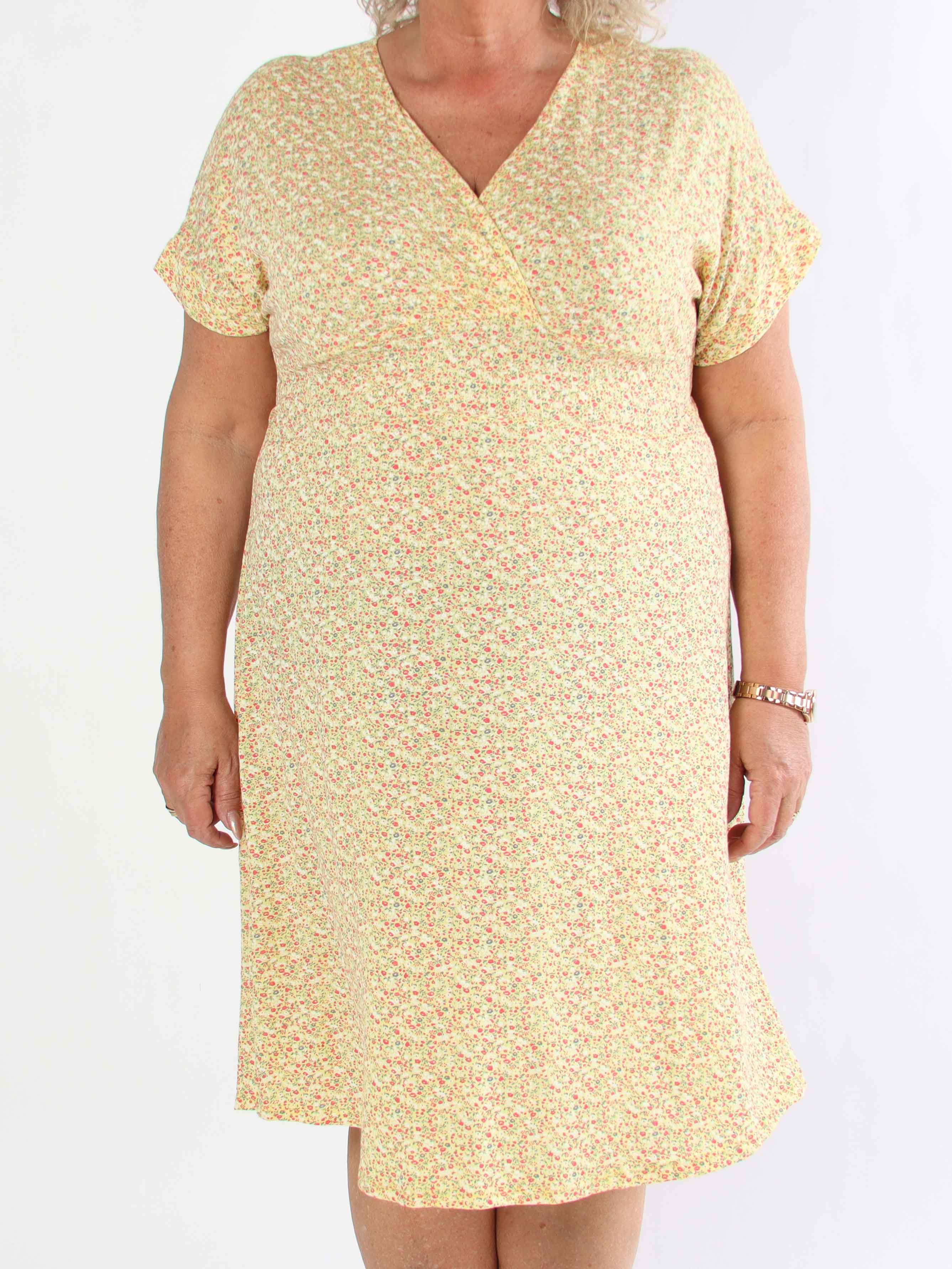 Maryam - Sød plus size kjole i blød viskose med blomsterprint